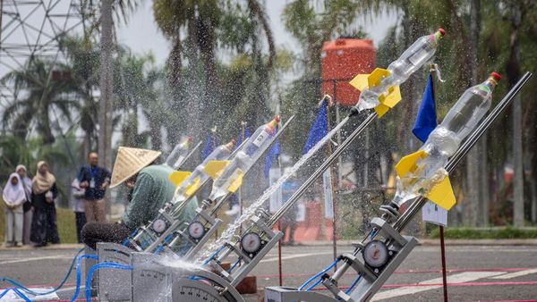 Roket Air Meluncur, Pelajar Jawa Barat Adu Kreativitas
