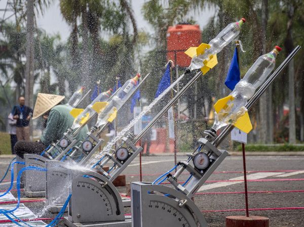 Roket Air Meluncur, Pelajar Jawa Barat Adu Kreativitas