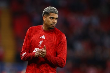 Liverpool Mau Permanenkan Ronald Araujo