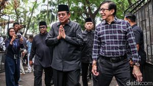 Sejumlah Tokoh Beri Penghormatan Terakhir untuk Guruh Soekarnoputra