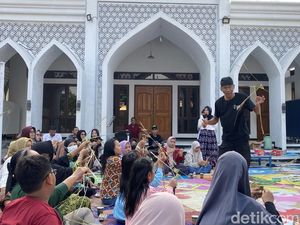 Antusias Gen Alpha hingga Lansia Bikin Wayang Suket di Semarang