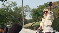 Membahana! Syahrini ke Pestapora Naik Kuda