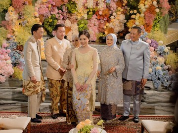 Melly Goeslaw Tulis Pesan Menyentuh Usai Lamaran Anak ke Putri Bamsoet Lancar
