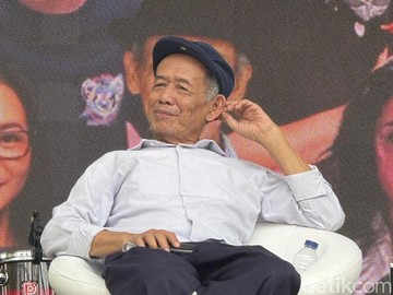 Momen Mencekam Ahmad Tohari Pernah Dituduh PKI, Dibebaskan karena Gus Dur
