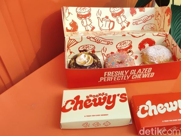 Chewys Jennifer Hubner Hadir di Kemang, Donatnya Mulai Rp 26 Ribuan