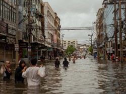 Bandara Don Mueang Tetap Beroperasi Walau Banjir, tapi Tidak dengan Taksi