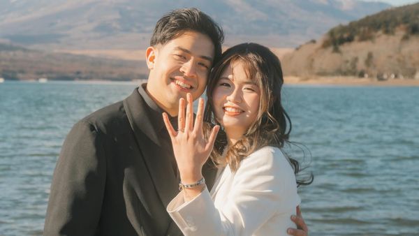 Foto: Momen Romantis Jerome Polin Lamar Kekasih, Disaksikan Gunung Fuji