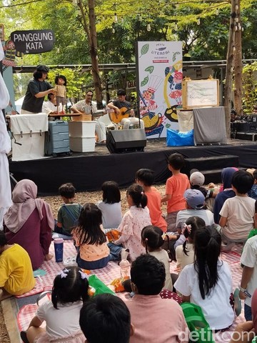 Pentas Teater Boneka UlangAlik, Ame dan Bip di Pulau yang Hilang