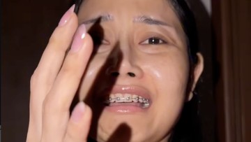 Riyuka Bunga Gemetar Tiba-tiba Ada Yang Usaha Buka Pintu Kamar Pagi 'Buta'
