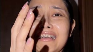 Riyuka Bunga Gemetar Tiba-tiba Ada Yang Usaha Buka Pintu Kamar Pagi Buta