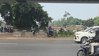 Warga Setuju Taman Bawah Flyover Pesing Ditutup Untuk Cegah Kecelakaan