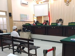 Ayah Pencabul Putri Tiri di Mojokerto Divonis 2 Tahun Bui