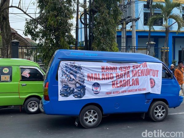 Sopir Angkot Geruduk Kantor Dishub Kota Malang