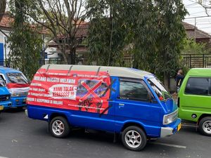 Sopir Angkot di Malang Gelar Aksi Blokade Jalan, Ini Tuntutannya
