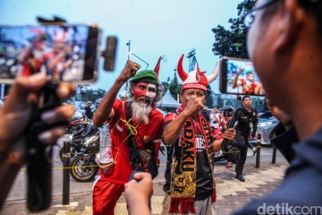 Euforia Suporter Membara Jelang Indonesia vs Malaysia