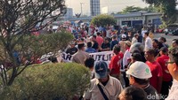 7 Fakta Ultimatum Warga ke ASDP Imbas Kemacetan di Ketapang
