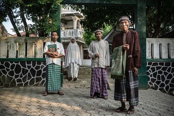Meniti Jalan Pemulihan Lewat Doa