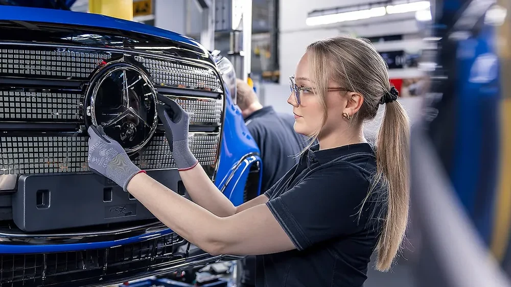 Krisis Mercedes-Benz Ancam Pabrik Jerman