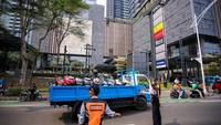 Parkir Liar di Senopati Ditertibkan, Puluhan Kendaraan Diangkut