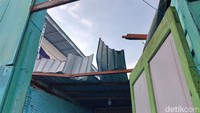Hujan-Angin Kencang di Mamuju, Rumah Rusak dan Pohon Tumbang