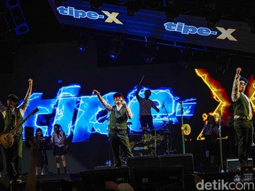 Tipe-X Orcheska Guncang Panggung, Ajak Berjoget