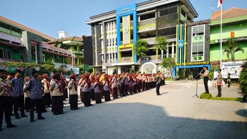 Polisi Sidoarjo Jadi Pembina Upacara, Ingatkan Pelajar Jauhi Sejumlah Hal