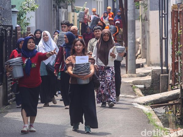 Warga Mulai Pilah Sampah dari Rumah