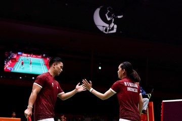 Taufik Hidayat Kuatkan Amri/Nita