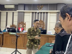 Bupati Cilacap Syamsul Dituntut 7 Tahun Bui Kasus Peras Bawahan Rp 568 Juta