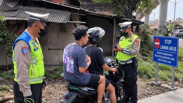 Polda Metro Perkuat Pengawasan di Sejumlah Titik, Cegah Pengendara Lawan Arus