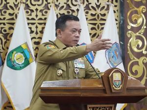 Al Haris Minta Camat se-Jambi Jadi Garda Terdepan Pelayanan