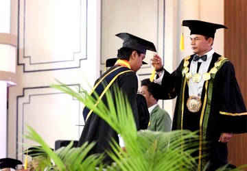 Studi Tak Sampai 4 Tahun, Wisudawan UPN Jogja Lulus Tanpa Skripsi dengan IPK 3,82