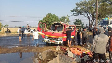 Mobil Damkar di Sulsel Terguling Saat Bertugas, 2 Personel Meninggal Dunia