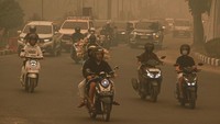 Begini Potret Kabut Asap di Palangka Raya, Jarak Pandangnya Hanya 200 Meter