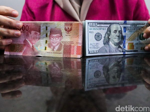 Rupiah Tertekan, Dolar AS Tembus Rp18.000 Lagi