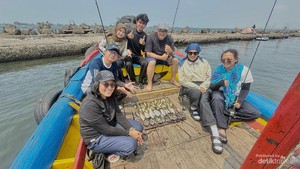 Mancing Mania! Serunya Seharian Mancing di Tengah Laut Jakarta Utara