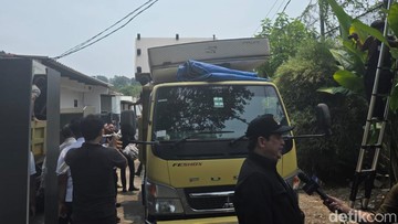 Klaster Mewah Lapas Cibinong Dibongkar Siang Ini, Barang-barang Diangkut