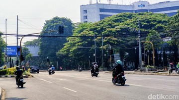Kabel 5 Titik Lampu Merah di Bandung Dicuri, Lalin Diatur Manual