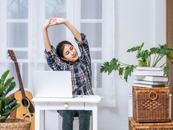 Kerja 9 to 5 Bikin Capek? Ini Cara Tetap Fit di Kantor