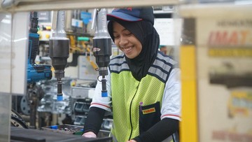 Pabrik Toyota di Karawang Pekerjakan 200 Wanita