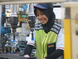 Pabrik Toyota di Karawang Pekerjakan 200 Wanita