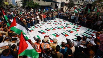 Pemakaman Massal 41 Jenazah di Gaza, Ditemukan dari Bawah Reruntuhan
