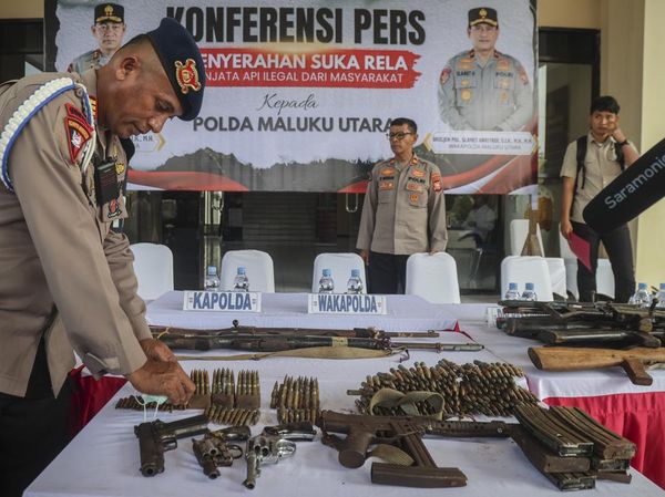 32 Senjata Api dan 358 Peluru Sisa Konflik Diserahkan ke Polisi