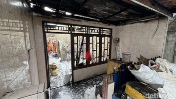 Kondisi Terkini 3 Rumah Terbakar di Tanah Abang, Puing Berserakan