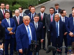 Trump Bilang Raksasa AI Sepakat Regulasi Mandiri