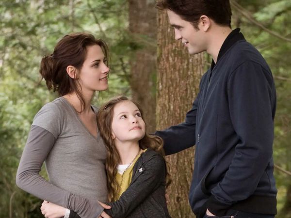 Kini 20 Tahun, Renesmee Twilight Bikin Pangling