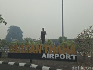 Kabut Asap Ganggu Penerbangan di Bandara Jambi, 6 Pesawat Tertunda