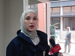 Chacha Frederica soal Wajah Anak Belum Diperlihatkan ke Publik