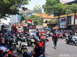 Demo Buruh di Kantor Gubernur Jatim Bawa Sejumlah Tuntutan Ini