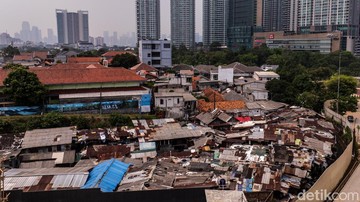 Kontras Kampung Pelangi: Permukiman Padat Nyempil di Kawasan Elite Jaksel